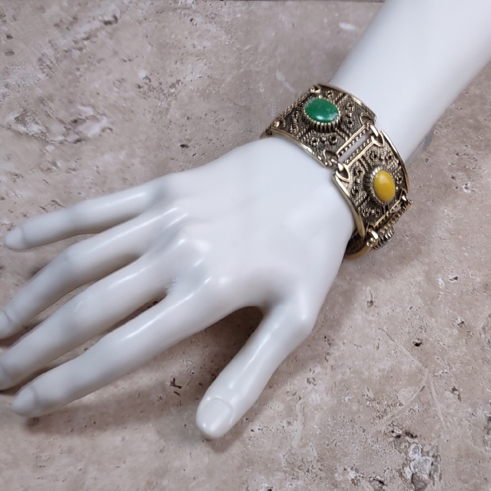 Vintage Sarah Coventry Goldtone Panel Bracelet